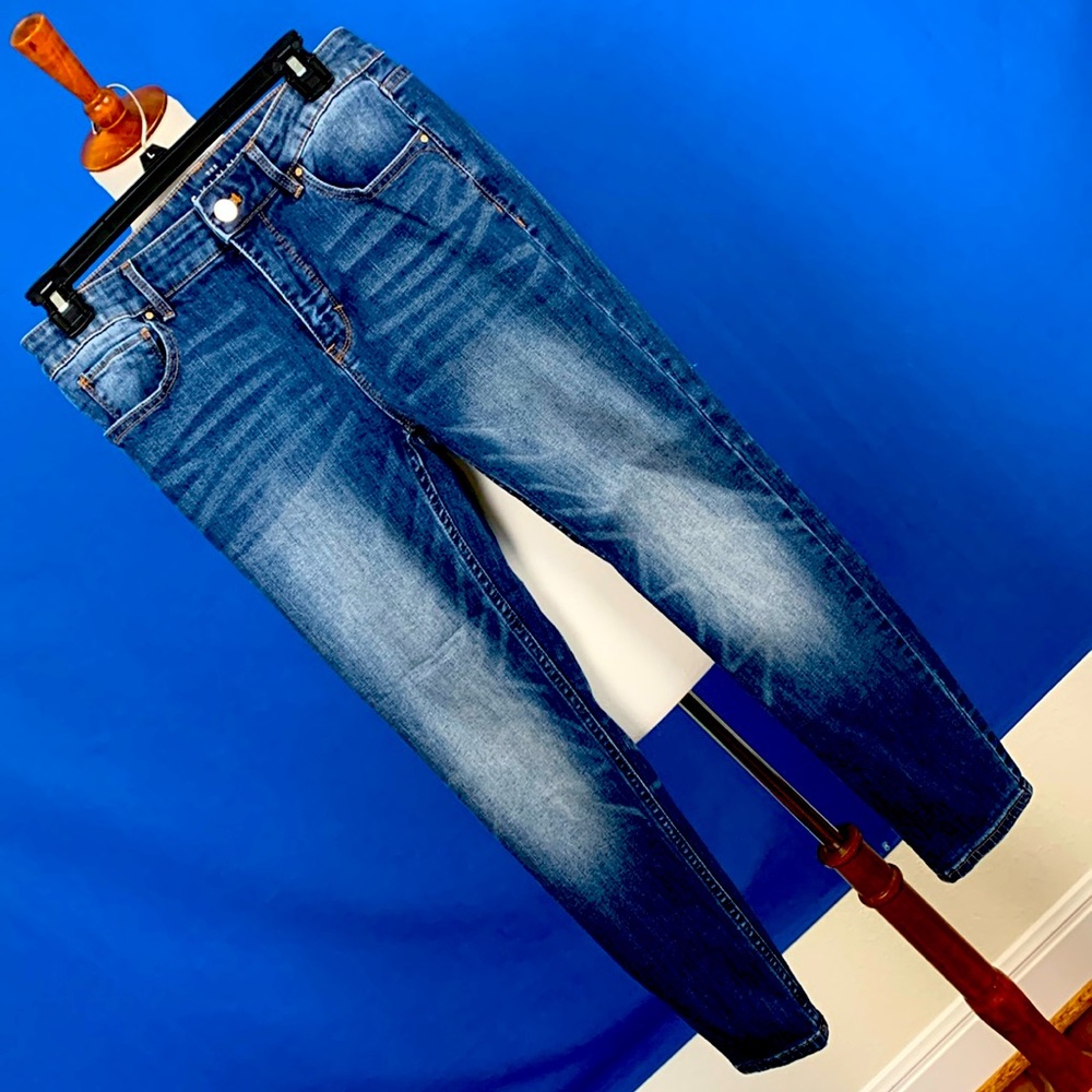 WHBM skinny crops jeans